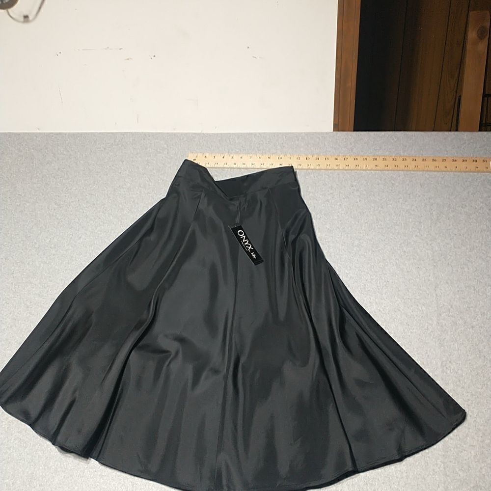 Vintage NWT OYNX Nite by Wendye Chaitin Formal Skirt - Size-Small Black.